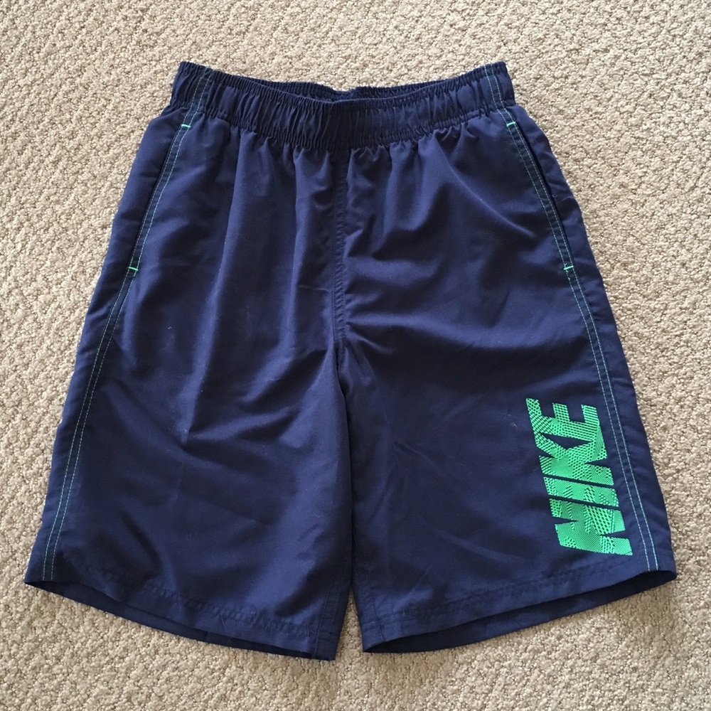 🎉HOST PICK🎉NWT Nike Boys Navy Swim Trunks